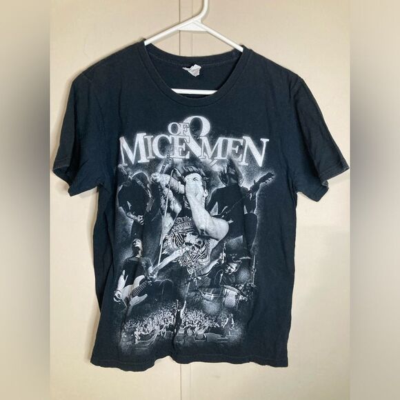 Of Mice & Men Allover Band T-Shirt Size M - Picture 1 of 4